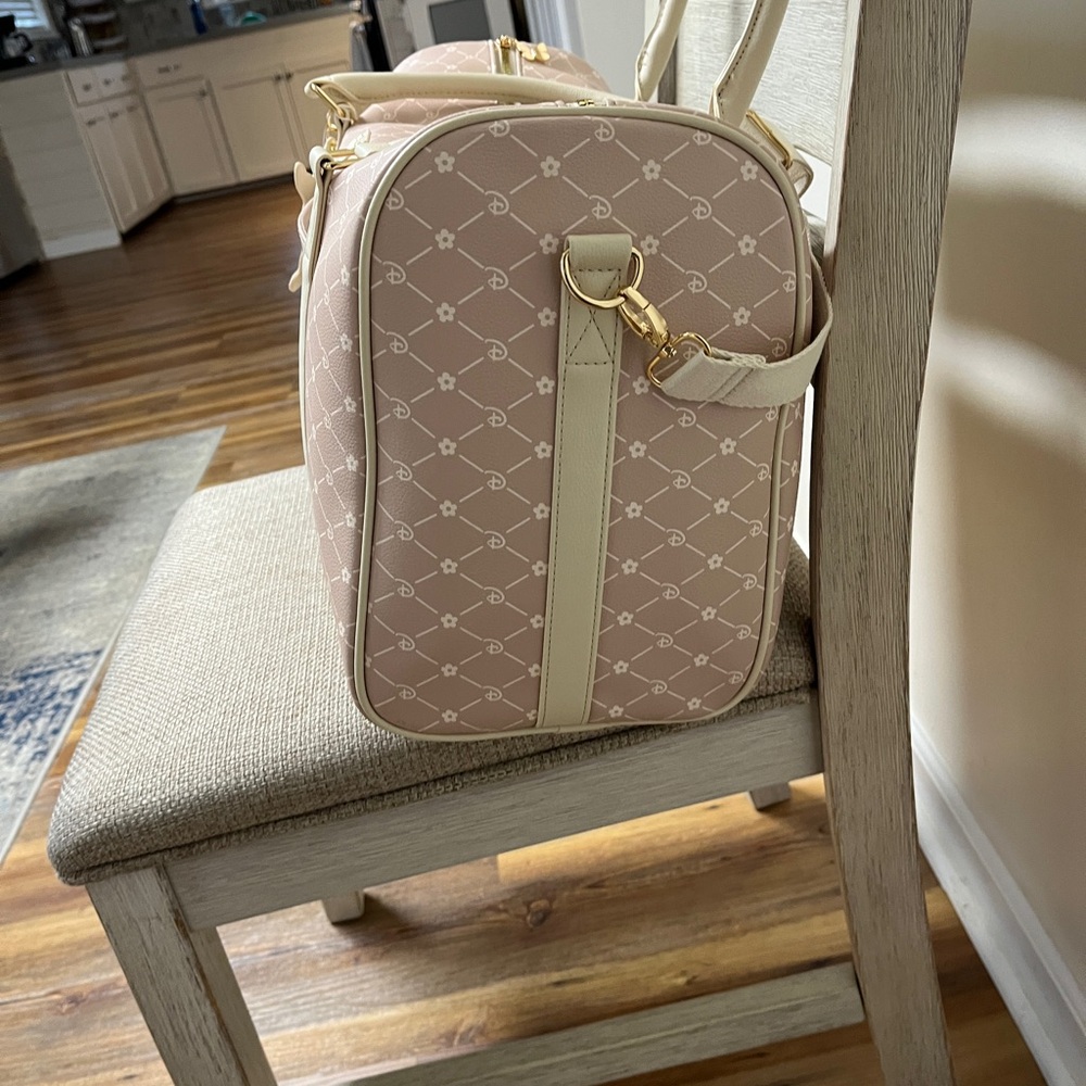Disney Bambi NWT Travel Bag, Beige, great Diaper Bag, 18 x 12 x 8, soft! - Picture 5 of 14